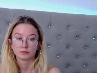 Offline may_lily on Flirt4Free
