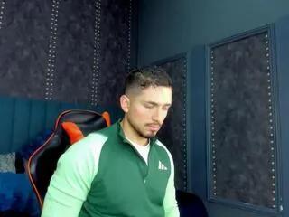 Freechat nick_moss on Flirt4Free