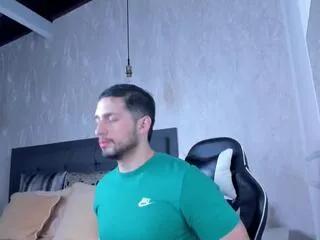 Freechat nick_moss on Flirt4Free