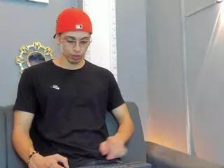 Offline nikolai_drake on Flirt4Free