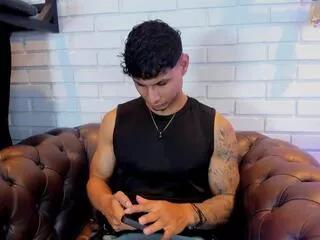 Offline noah_hunther on Flirt4Free