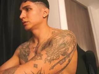 Offline noah_lead on Flirt4Free