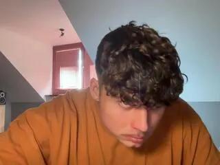 Freechat noah_sandler on Flirt4Free