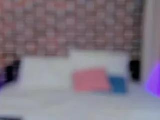 Freechat olivia_valenti on Flirt4Free