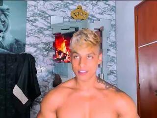 Offline owen_wolfe on Flirt4Free