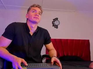 Offline paull_george on Flirt4Free