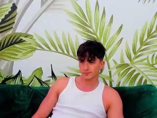 Offline pierce_bailey on Flirt4Free
