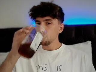 Offline simone_florenzi on Flirt4Free