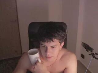 Freechat tony_hoffa on Flirt4Free