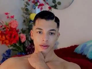 Offline troye_williams on Flirt4Free