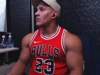 Offline viktor_herrera on Flirt4Free