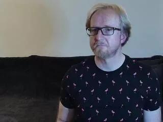 Offline xavii_day on Flirt4Free