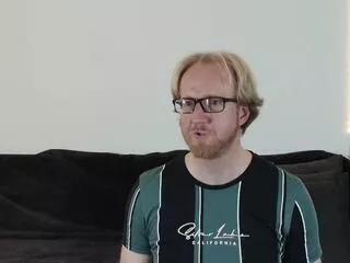 Offline xavii_day on Flirt4Free