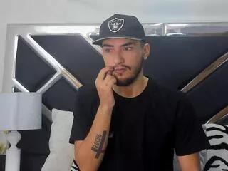 Offline yoggi_aron on Flirt4Free