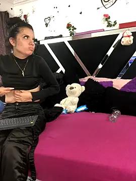 Freechat 1lovelygirls on StripChat