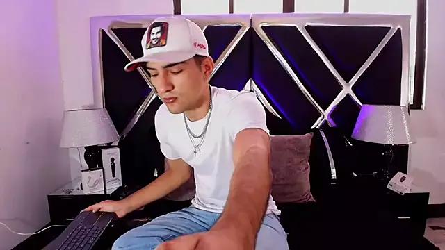 StripChat AlekRuizx is Freechat AlekRuizx — flash hairy ass