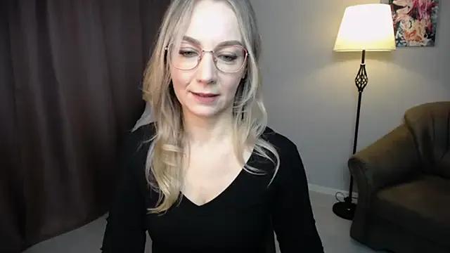 StripChat Ava_Elior is Freechat Ava_Elior — Change clothes