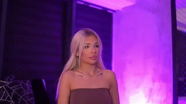 Freechat Candy_Ivy on StripChat