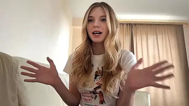 Freechat FruityXo on StripChat