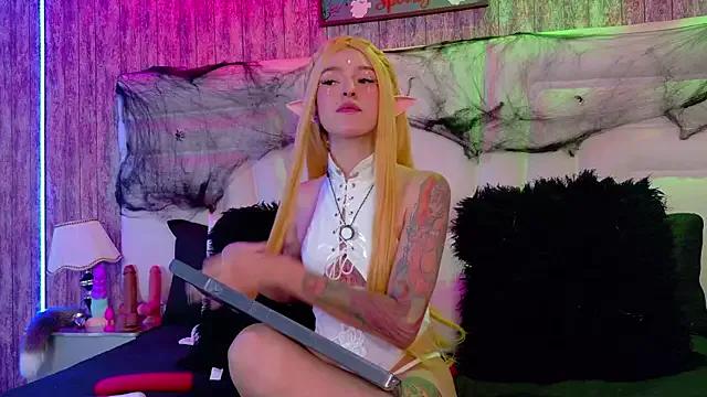 StripChat Ginger_Foxy is Freechat Ginger_Foxy — Exploring Fingers In Ass