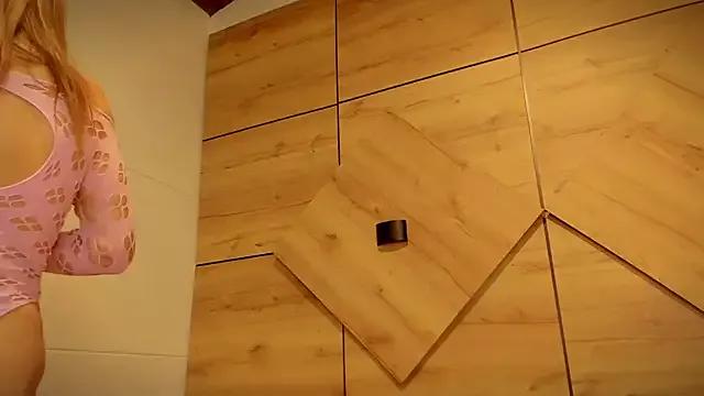 Freechat Isabelagomez1 on StripChat