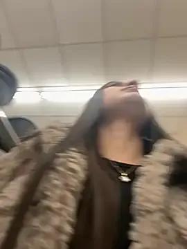 StripChat Isabella21_ is Freechat Isabella21_ — RIDE DILDO TOTAL DESNUDE IN TOILET