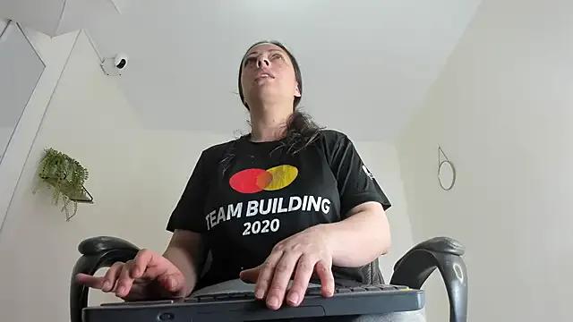 Katia_gh — Spit pussy + close up