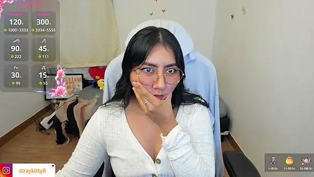 Freechat LoveLyy- on StripChat