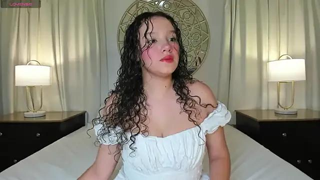 StripChat LucyLovelyy is Freechat LucyLovelyy — exquisite blowjob, full of saliva