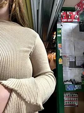 Freechat MADAME-ARLETTE on StripChat