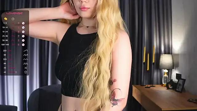 Freechat RaiArgand on StripChat