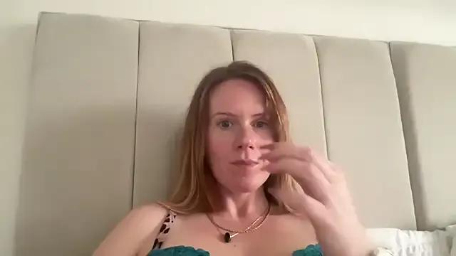 Private redheadrosie69 on StripChat