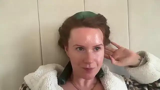 Private redheadrosie69 on StripChat