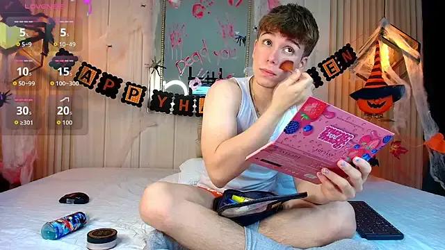 TaylerWhite — fuck that ass with dildo bigger