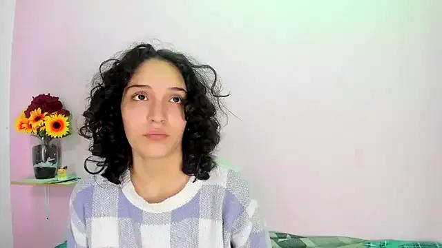 Freechat TeensNews18 on StripChat