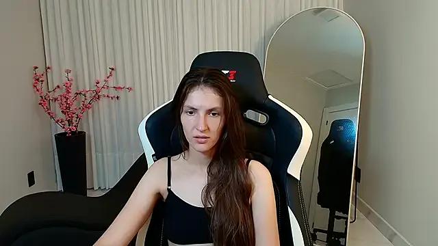 Private upssnowy on StripChat