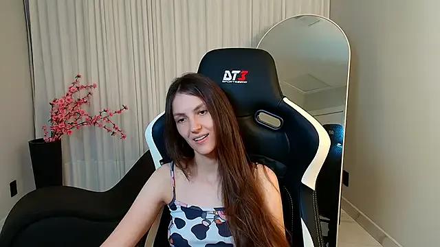 Private upssnowy on StripChat