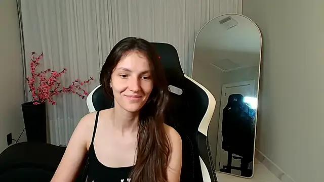 Private upssnowy on StripChat