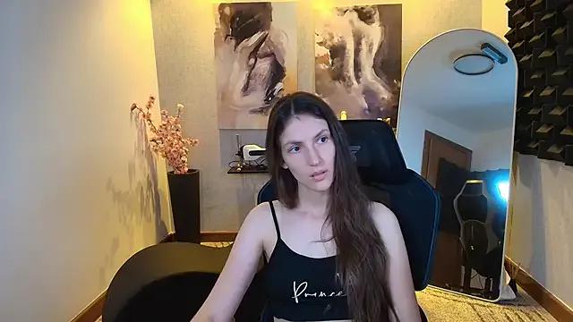 Private upssnowy on StripChat