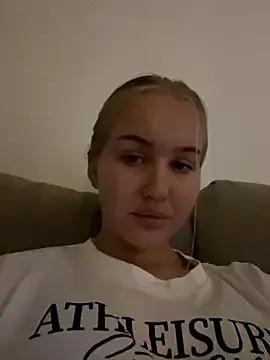 StripChat VanillaCakes is Freechat VanillaCakes — UNDRESS TO UNDERWEAR