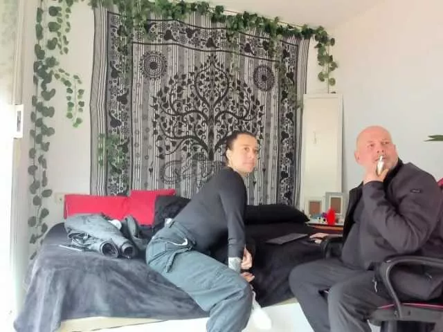 Offline agatahott on BongaCams