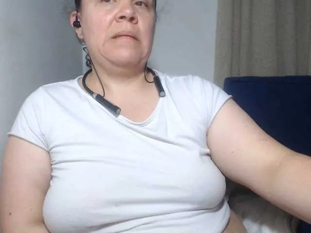 Offline agathamiller on BongaCams