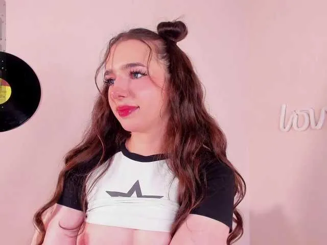 Offline Alicebonam on BongaCams