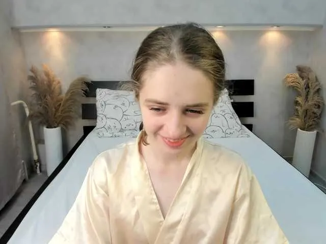 Offline Camilla-Kelly on BongaCams