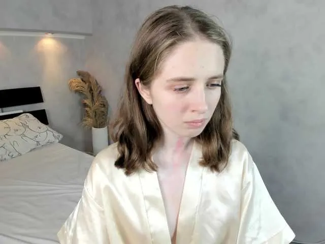 Offline Camilla-Kelly on BongaCams