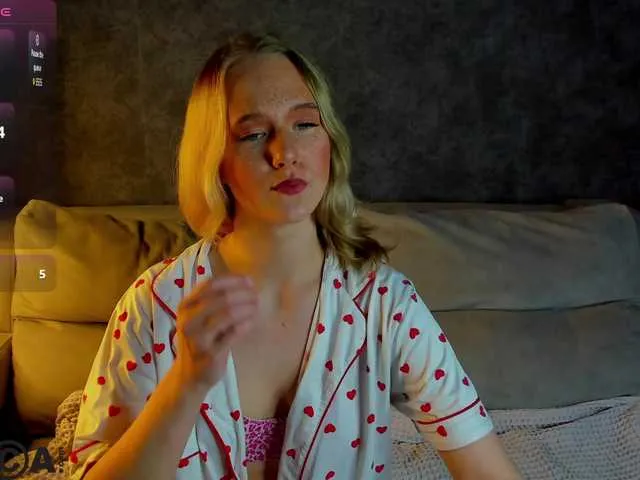 Offline Casey-Sweeet on BongaCams