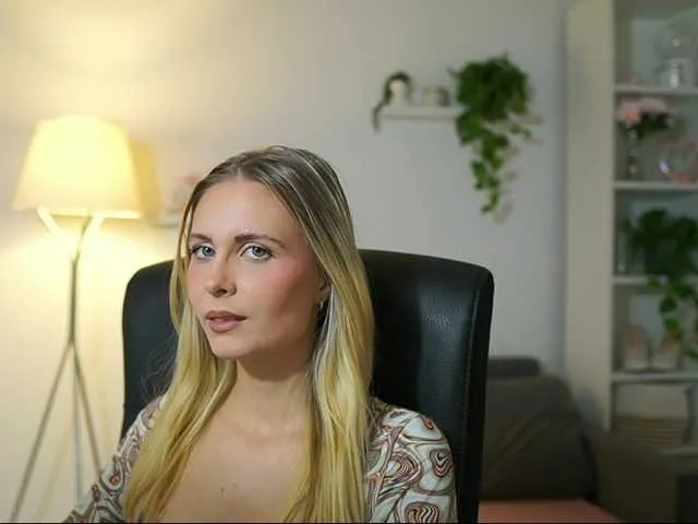 Offline catecrago on BongaCams