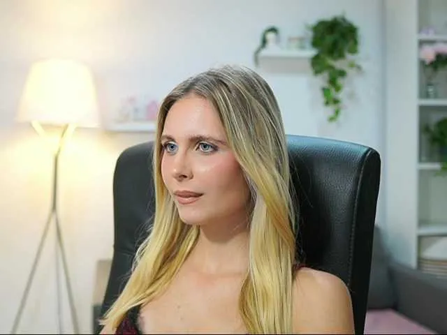 Offline catecrago on BongaCams