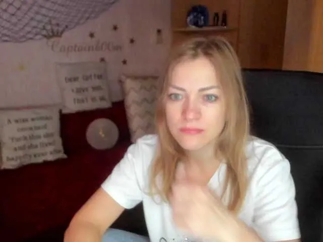 Freechat CherishSia on BongaCams