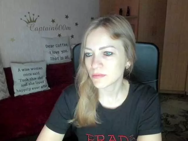 Freechat CherishSia on BongaCams